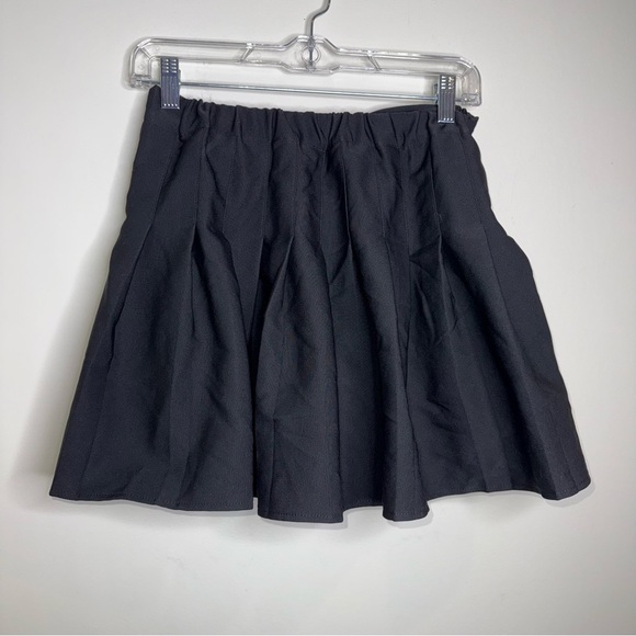 🖤Classic High Waisted Puffer Black Pleated Skirt - Picture 2 of 5